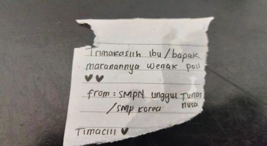 Sentuh Lubuk Hati, Siswa di Abdya Kirim ‘Surat Cinta MBG’ Lewat Ompreng