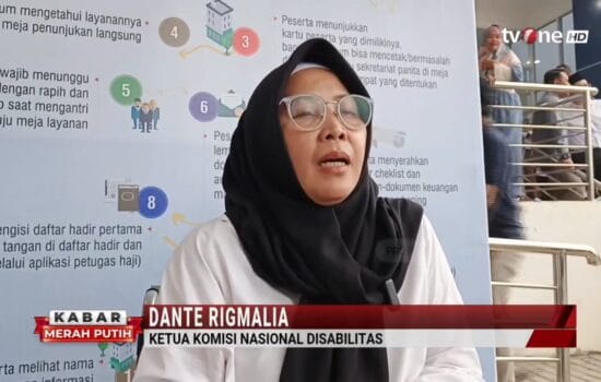 Tangkapan Layar Berita : Ketua Komisi Disabilitas Nasional RI, Dante Rigmalia, tahun ini dipercaya sebagai salah satu Panitia Penyelenggara Ibadah Haji (PPIH). Penunjukan tersebut sesuai dengan tema haji tahun 2025 yaitu Haji Ramah Lansia dan Disabilitas.
