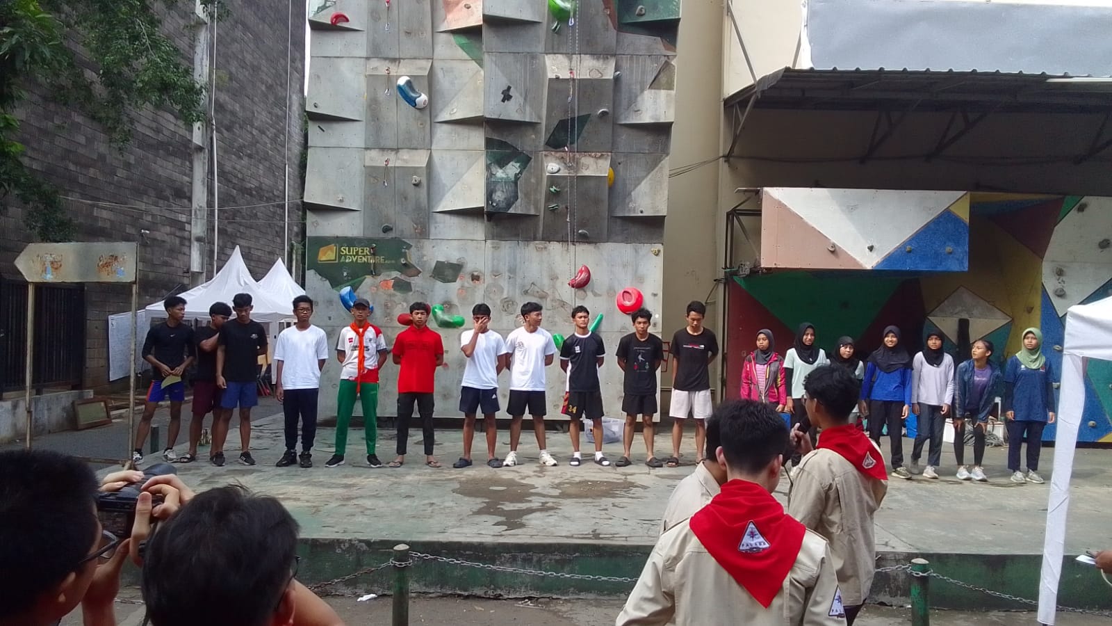 Puluhan Pelajar Antusias Ikuti Kompetisi Panjat Dinding Bertajuk LabsGreat Gapai 2025